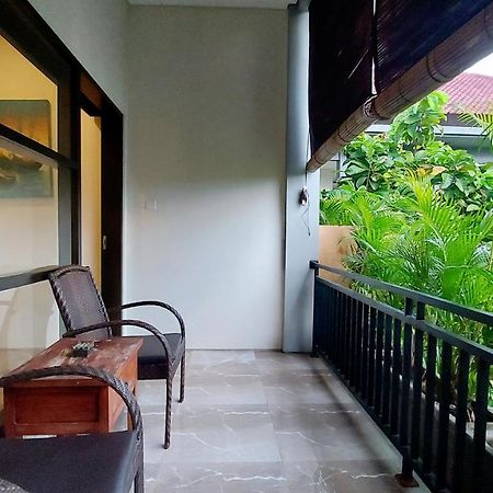 The New Moon Seminyak Hotell Exteriör bild