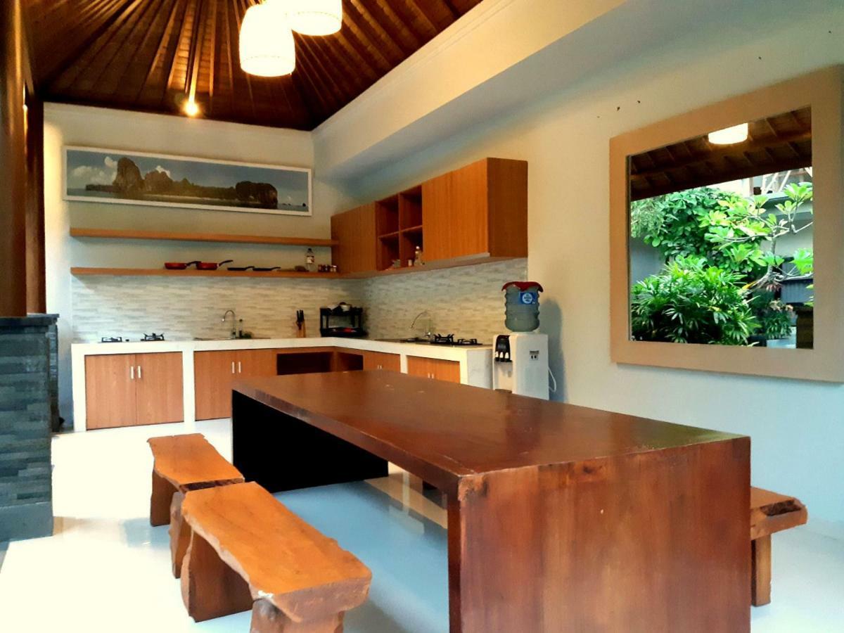 The New Moon Seminyak Hotell Exteriör bild